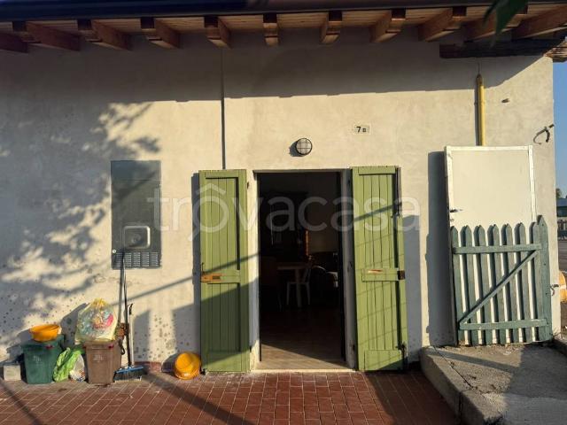 Casa indipendente in vendita a Montichiari via San Giovanni, Vighizzolo