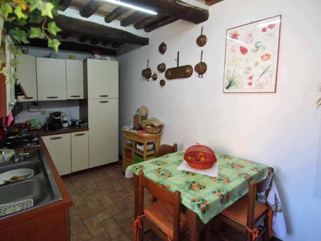 Casa indipendente in vendita a Monticiano SI