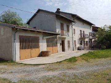 Casa indipendente in vendita a Montiglio Monferrato AT