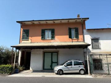 Debbia Montignoso, Massa-Carrara, Liguria