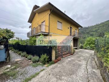 Casa indipendente in vendita a Montignoso MS