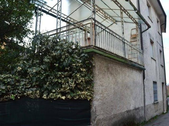 Casa indipendente in vendita a Montignoso MS