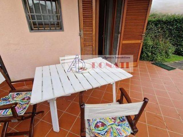 Casa indipendente in vendita a Montignoso MS