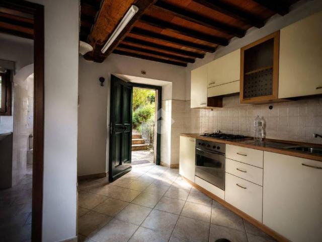 Casa indipendente in vendita a Montignoso MS