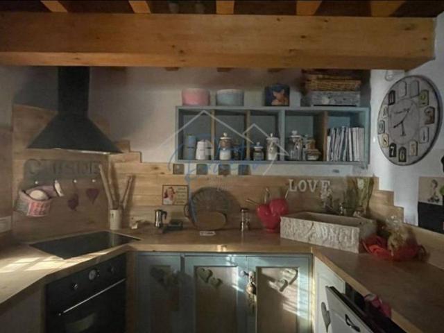 Casa indipendente in vendita a Montignoso MS
