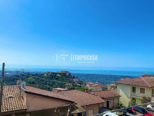 Casa indipendente in vendita a Montignoso MS
