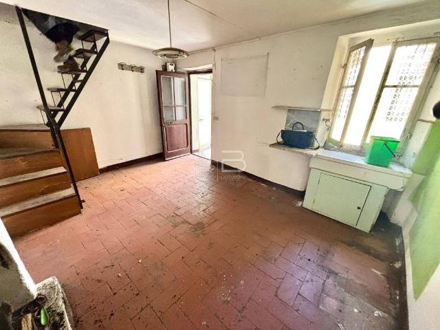 Casa indipendente in vendita a Montignoso MS