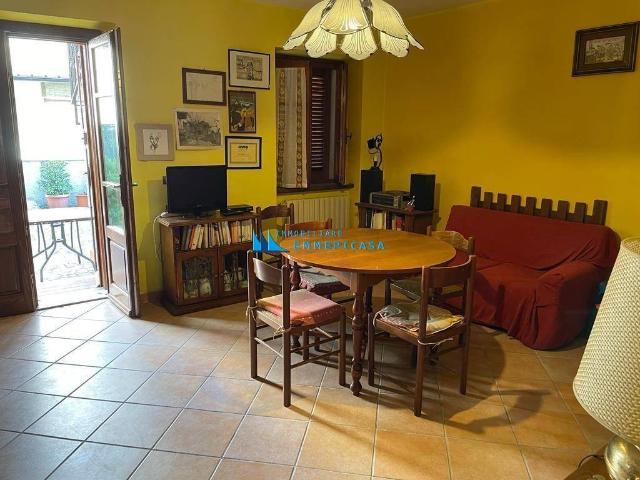 Casa indipendente in vendita a Montignoso MS