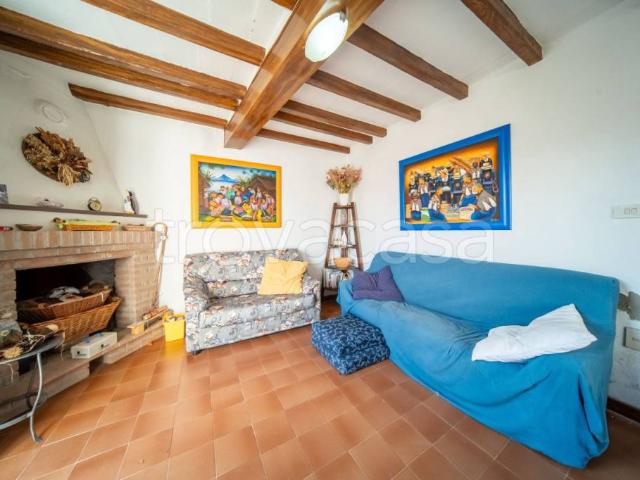 Casa indipendente in vendita a Moragnano, Tizzano Val Parma