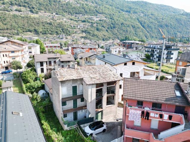 Casa indipendente in vendita a Morbegno via Bona Lombarda