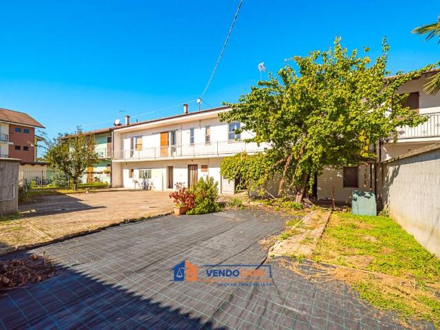 Casa indipendente in vendita a Moretta CN