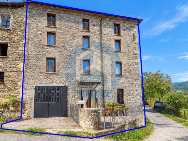 Casa indipendente in vendita a Morfasso PC