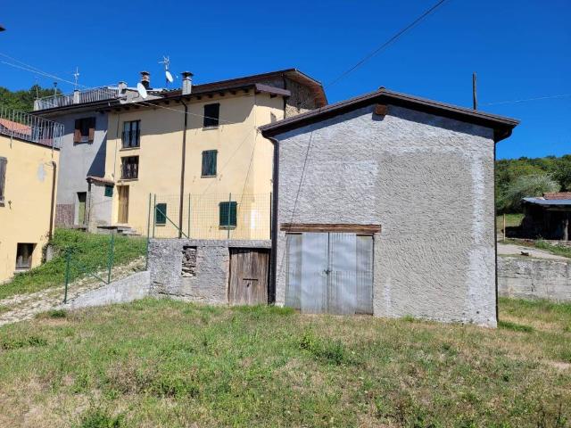 Casa indipendente in vendita a Morfasso PC