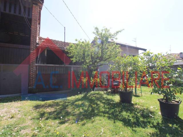Casa indipendente in vendita a Mornago VA
