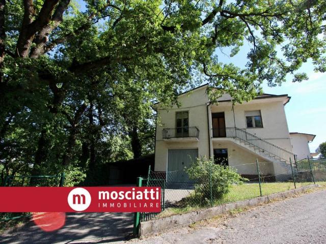 Casa indipendente in vendita a Matelica MC