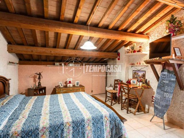 Casa indipendente in vendita a Matelica MC