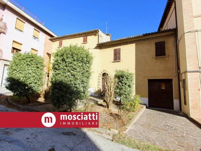 Casa indipendente in vendita a Matelica MC
