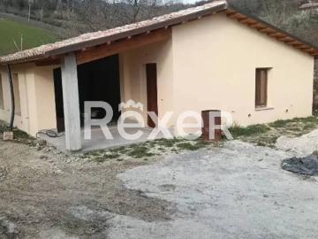 Casa indipendente in vendita a Matelica MC