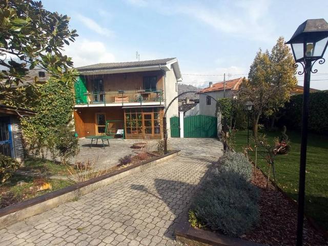 Casa indipendente in vendita a Mattie TO