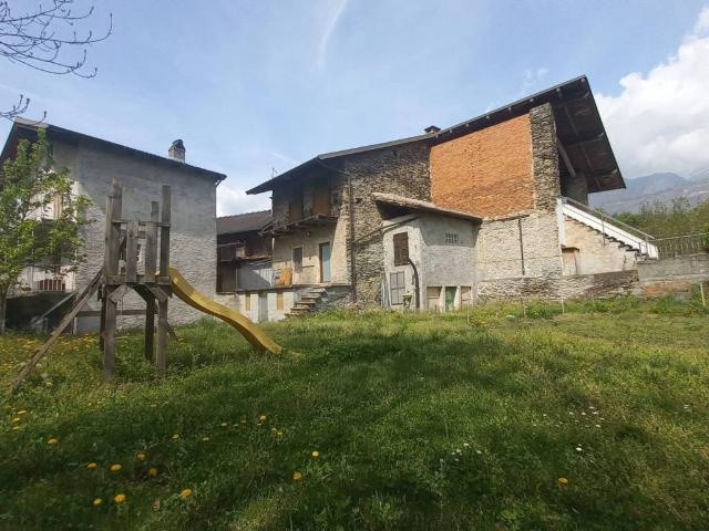 Casa indipendente in vendita a Mattie TO