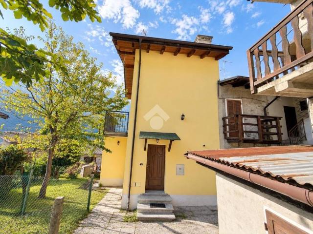 Casa indipendente in vendita a Mazzo di Valtellina SO