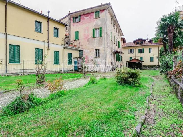 Casa indipendente in vendita a Maccagno con Pino e Veddasca VA
