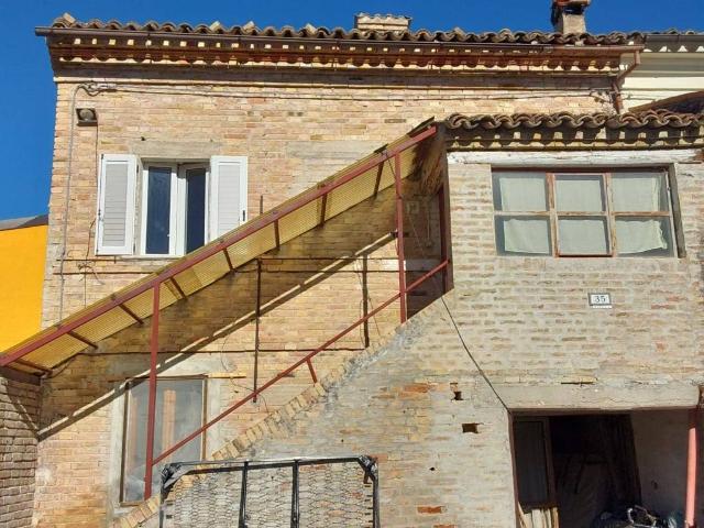 Casa indipendente in vendita a Macerata MC
