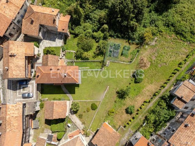 Casa indipendente in vendita a Madonna Del Sasso