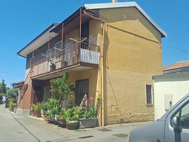 Casa indipendente in vendita a Magenta MI