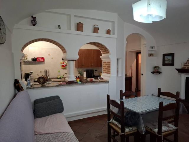 Casa indipendente in vendita a Magliano Alfieri CN