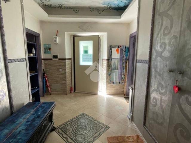 Casa indipendente in vendita a Magliano de' Marsi AQ