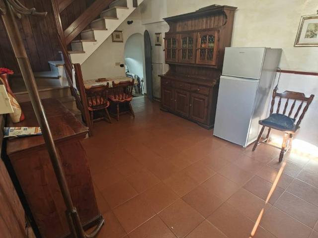 Casa indipendente in vendita a Magliano Sabina RI
