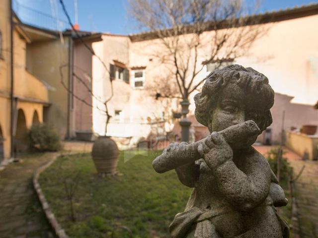 Casa indipendente in vendita a Magliano Sabina RI