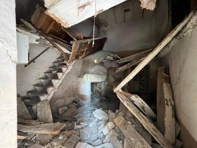 Casa indipendente in vendita a Magliano Sabina RI