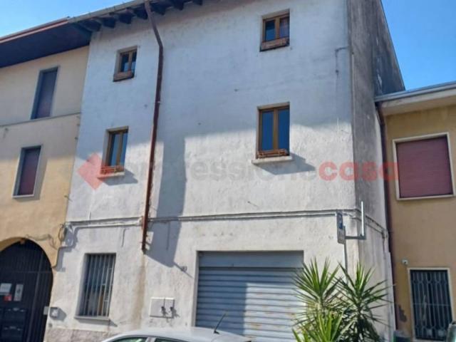 Casa indipendente in vendita a Magnago MI
