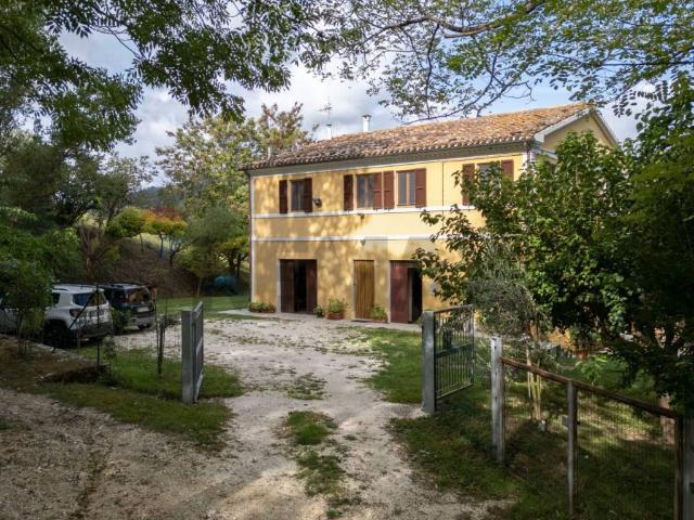 Casa indipendente in vendita a Maiolati Spontini AN
