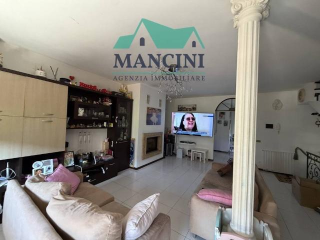Casa indipendente in vendita a Maiolati Spontini AN
