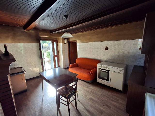 Casa indipendente in vendita a Maiolo RN