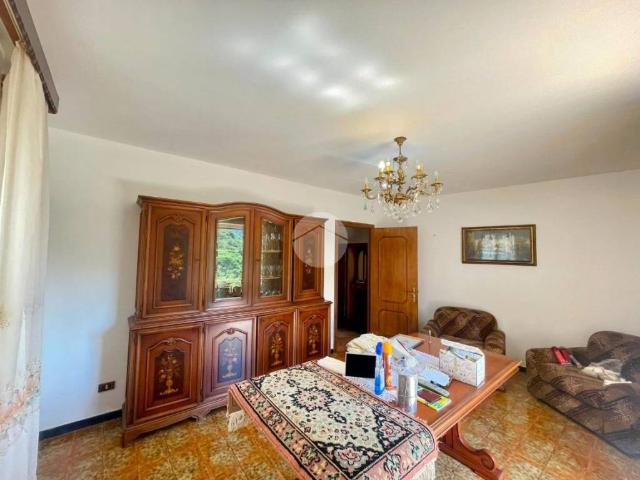 Casa indipendente in vendita a Maissana SP