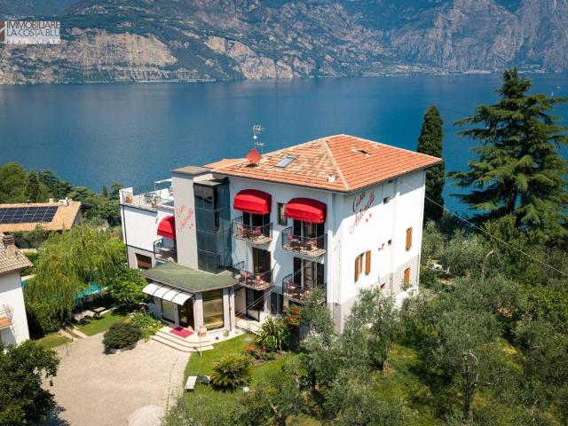 Casa indipendente in vendita a Malcesine VR