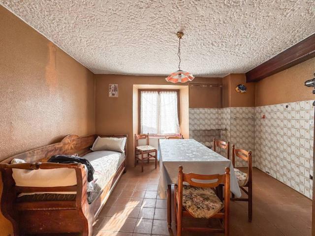 Casa indipendente in vendita a Malè TN