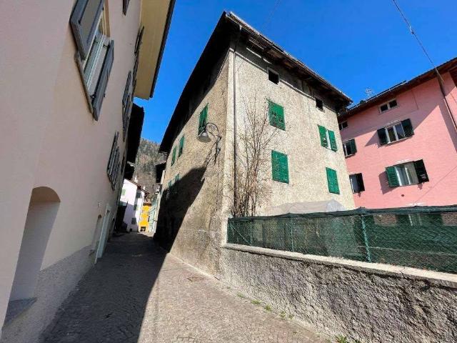 Casa indipendente in vendita a Malè TN