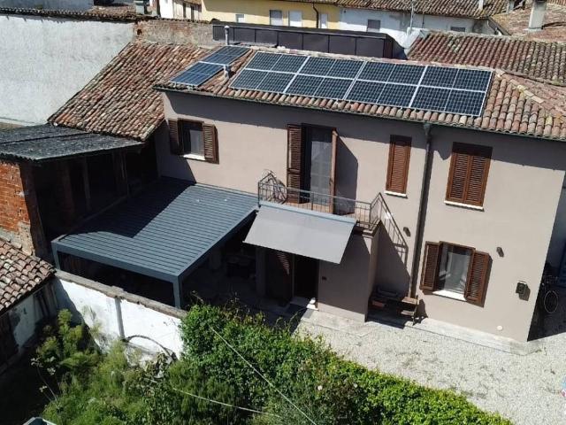 Casa indipendente in vendita a Maleo LO