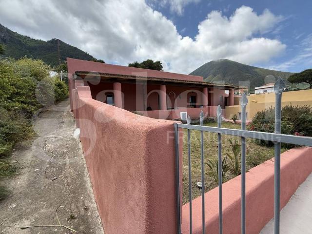 Casa indipendente in vendita a Malfa ME
