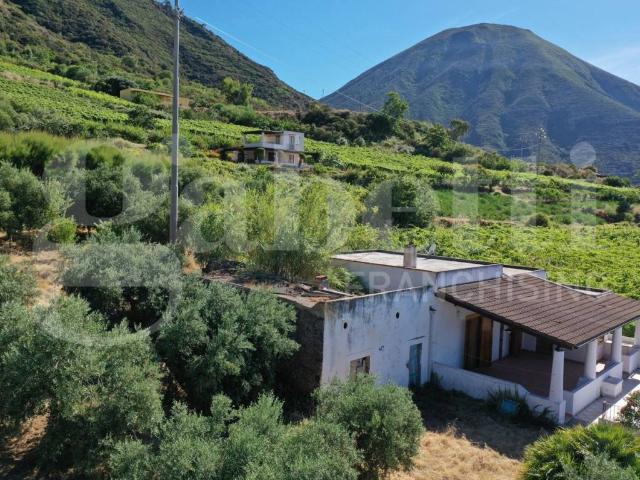 Casa indipendente in vendita a Malfa ME