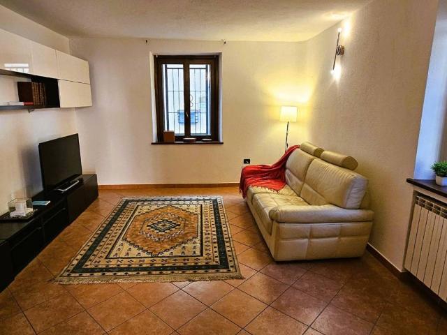 Casa indipendente in vendita a Malnate VA