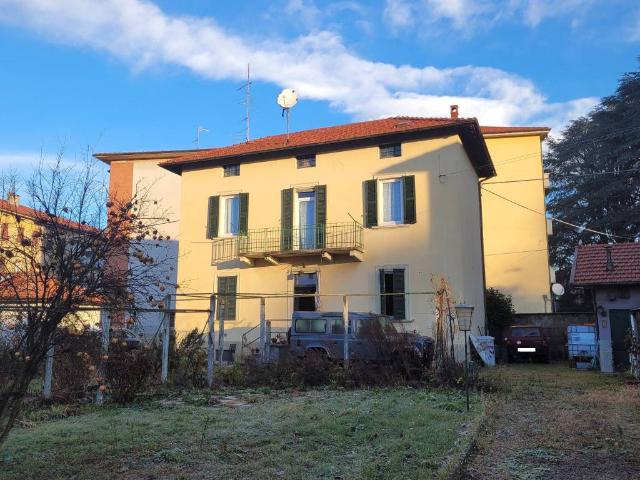Casa indipendente in vendita a Malnate VA