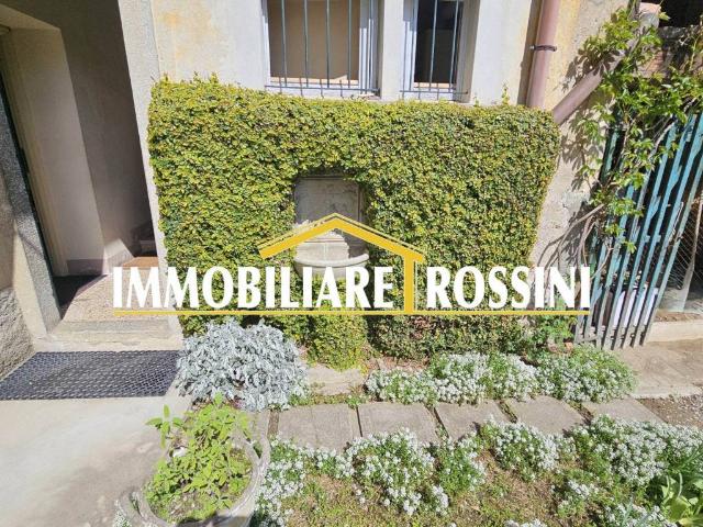 Casa indipendente in vendita a Malnate VA