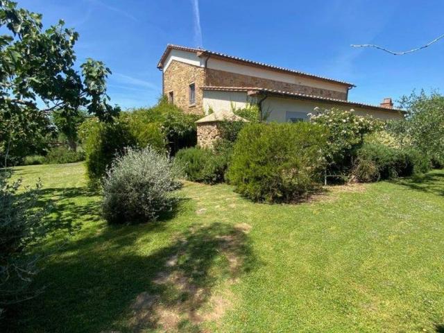 Casa indipendente in vendita a Manciano GR