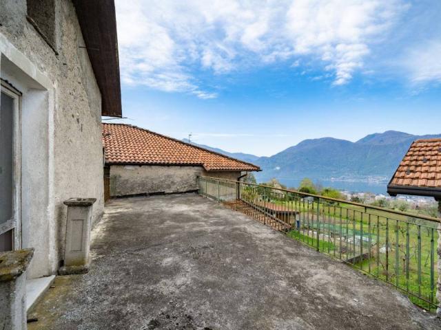 Casa indipendente in vendita a Mandello del Lario LC